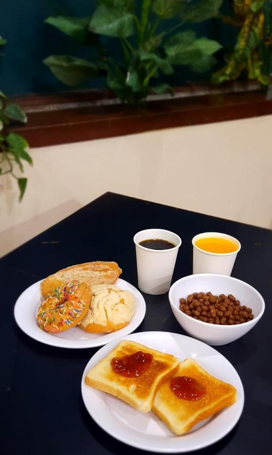 אוריסבה Hotel Plaza Palacio מראה חיצוני תמונה